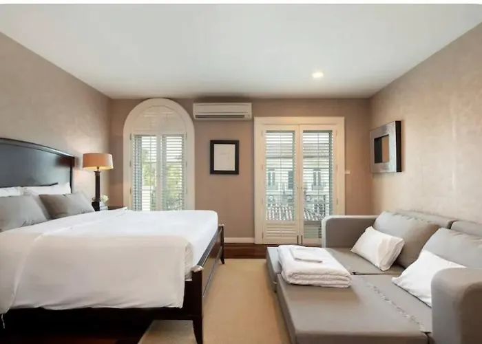 Sukhumvit 16 Townhouses, Inhome Luxury Residences