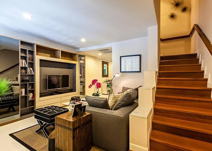 Sukhumvit 16 Townhouses, Inhome Luxury Residences 別荘 バンコク都